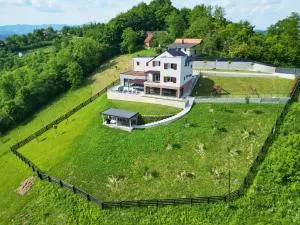 Holiday house Sunset Chalet with Indoor pool - 卡特兹奥布萨维