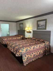Deluxe Double Room with Two Double Beds - Non-Smoking room in Heritage Inn