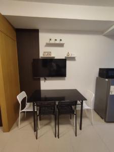 Newly Renovated Shell Residences Mall of Asia Condo