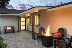 Bella Rosa- Close to Old Town with Pool & Hot Tub