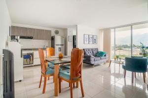 Hermoso y amplio apartamento cerca del parque deportivo