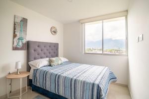 Hermoso y amplio apartamento cerca del parque deportivo