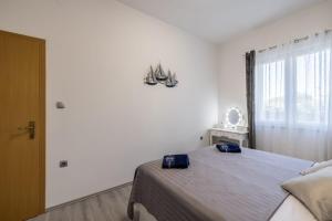 Apartments with parking space Kastel Kambelovac, Kastela - 24198