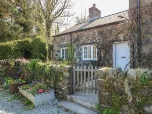 Tyddyn Isaf Bach - Llanllechid