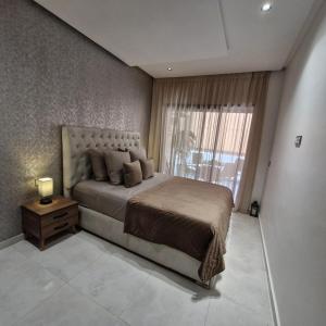 mehdia apartment and terrace parking fiber netfli