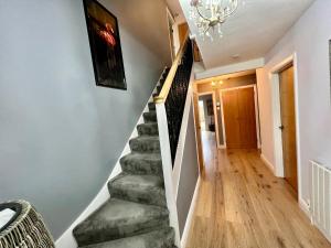 Timeless English Elegance 4BR Luxury Home in Petts Wood