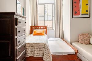 Copacabana Beach, Av Atlântica