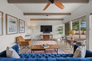 Mid-Century Marvel - Poolside Patio with Spa & Bocce - 4hvězdičkové hotely ve městě Scottsdale