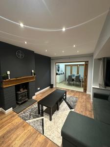 Luxury Detached holiday home Near BHX, JLR, NEC