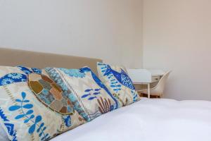 KAYA Zurich Apartment 4B - Downtown 2BR Deluxe Apt