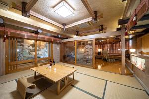 加東市 Hotel Xenia Takinoyashiro 宿泊施設 ロビー