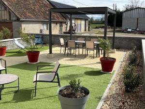 Maisons de vacances Gite paisible 6 pers proche Vichy et Clermont-Ferrand - FR-1-489-566 : photos des chambres