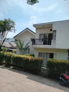 Villa 3 Bedroom Padma Huis Rancamaya - Kamparganya