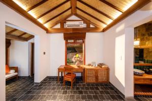 Hang Mua Ecolodge