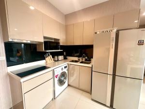 Elegant & Low Rise 2 Bedrooms