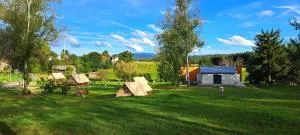 Camping D'étival - 拉翁莱塔普