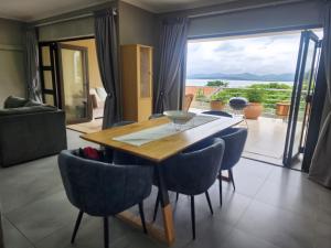 BondMakers Blue Canoe