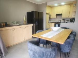 BondMakers Blue Canoe