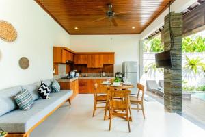 Dion Villas Berawa only 5 Minutes by scooter to Finns beach club