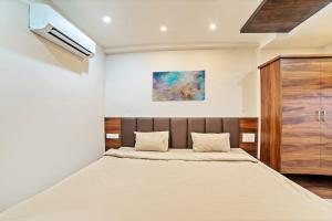 The Byke OM Celebrations Near Bansal Hospital - Bhopal