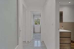 Tropical Chic Apartment in San Pedro Marbella - SAN MARINO III