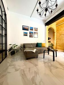 Melik Cozy Modern Maltese Home Near the Seafront