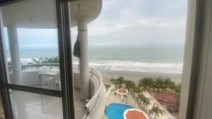 Habitación con baño privado vista al mar - Esmeraldas