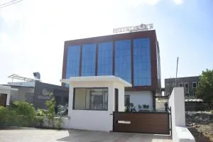 Hotel Elite - Dholovira