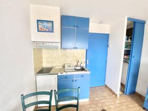 STUDIO CABINE 4 PERSONNES + PARKING