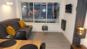 BEL APPARTEMENT RENOVE 6 PERSONNES, 1 CHAMBRE ET GARAGE