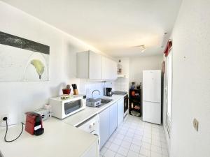 APPARTEMENT 1 CHAMBRE ET PISCINE POUR 6 PERSONNES