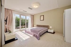 Villa Sofiia with panoramic views of the old town