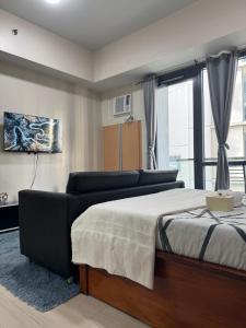 81 Newport Boulevard Condominium across International Airport Terminal 3 C1-4C