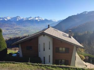 Grand appartement atypique à la montagne avec vue unique
