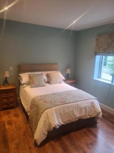 Holly Lodge