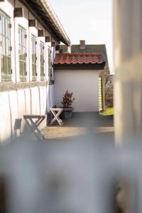 Cozy Apartment In Old Farm