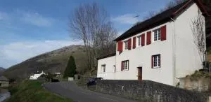 Maison rénovée à proximité de magnifiques randonnées - Licq-Athérey