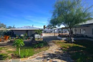 Little Bush Guesthouse - Okazize