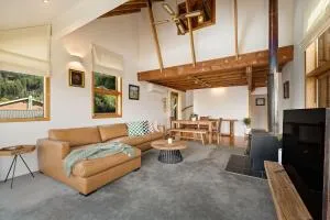 Majestic Waters - Closeburn