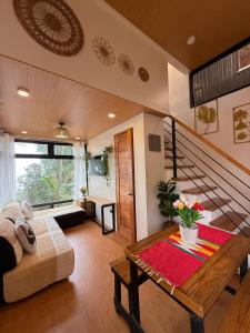 Aesthetic Chalet- 1 Loft Bedroom