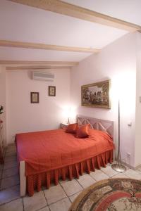 Park-Hotel Butenko Stable