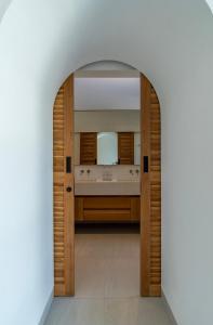 Las Kolas - Romantic chic oasis in central Canggu