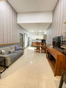 Entire Home in West Lombok near Senggigi - Gili Gede