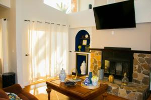 Villa de La Rosa with Pool & BBQ Area Wine Country