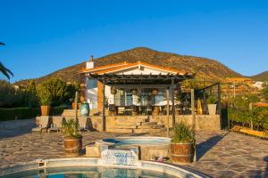 Villa de La Rosa with Pool & BBQ Area Wine Country