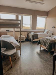 Family Room with Sea View room in Guesthouse Reynir