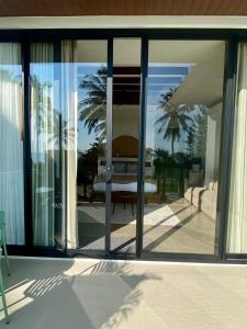 Sway Villa Thailand - 3-Ensuite, Private Beachfront Pool Villa