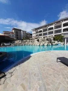 Nice 2 Bedroom Apartment with Sea and Poolview near Aheloy - Lŭka