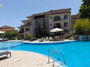 Nice 2 Bedroom Apartment with Sea and Poolview near Aheloy
