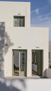 Apeiron Blue Perissa Apartments